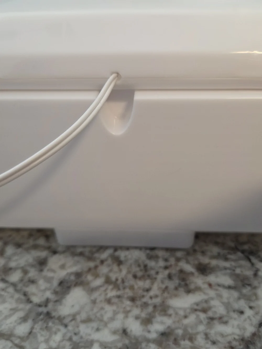 Munchkin sleek white